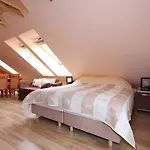 & Restauracja Nadmorska 아파트