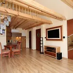 아파트 & Restauracja Nadmorska 크리니차 모르스카