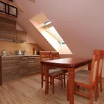 아파트 & Restauracja Nadmorska *