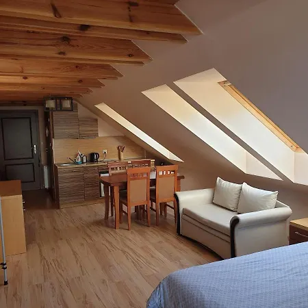 & Restauracja Nadmorska Apartmán Krynica Morska